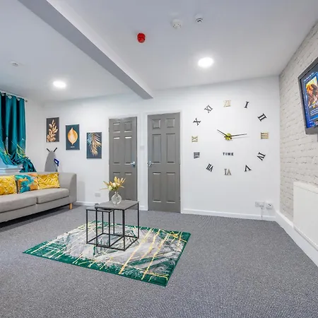 Homestay *ra9gh* For Your Relaxed & Cosy + Free Parking + Free Fast Wifi * *